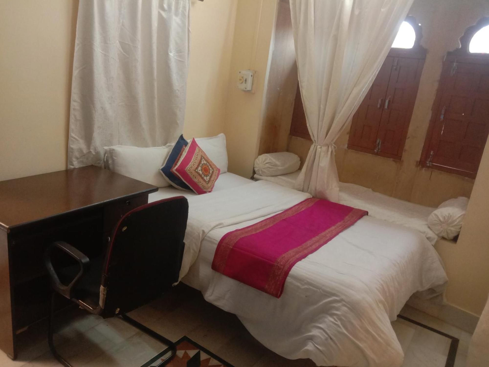 Neem Guest House ไจซัลเมอร์ ภายนอก รูปภาพ