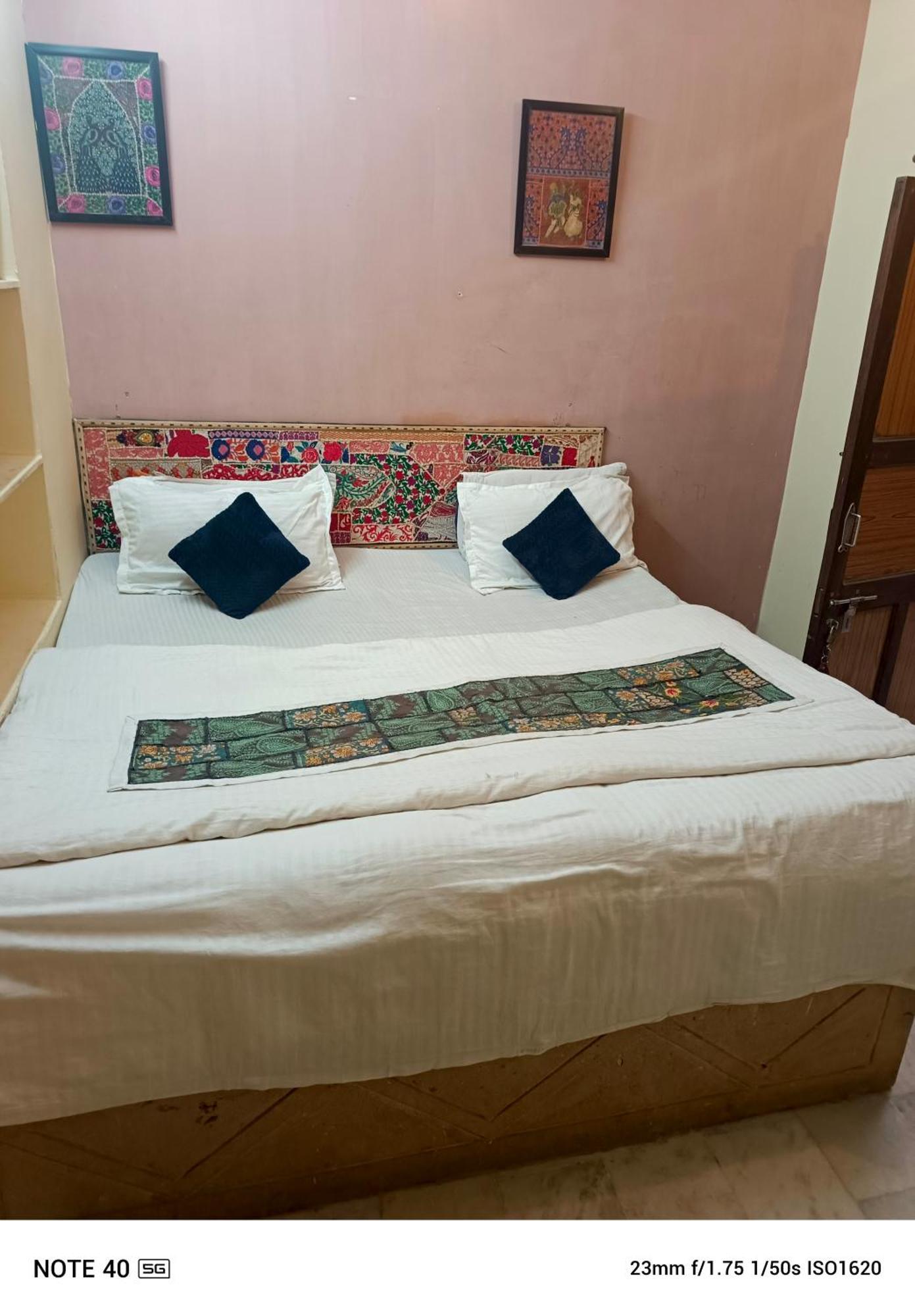 Neem Guest House ไจซัลเมอร์ ภายนอก รูปภาพ