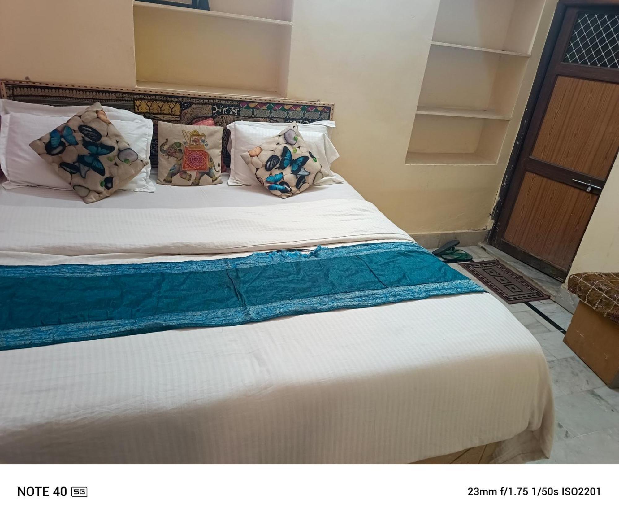 Neem Guest House ไจซัลเมอร์ ภายนอก รูปภาพ